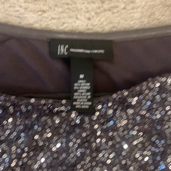 🔥Fall CLEARANCE  IINC excellent condition sequined silver and gray mid/long top - Picture 2 of 3